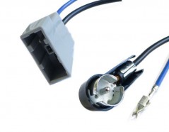 Antennenadapter NISSAN Stecker - ISO Stecker 50 Ohm